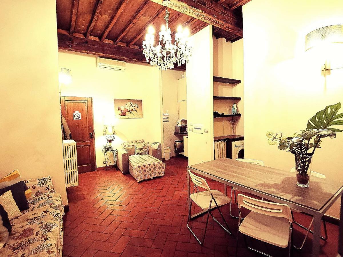 Ferienwohnung Perfect Location In Center Florenz Exterior foto